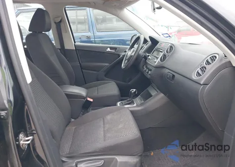 2011 Volkswagen Tiguan S z USA, uszkodzony, nr VIN WVGAV7AX3BW559791